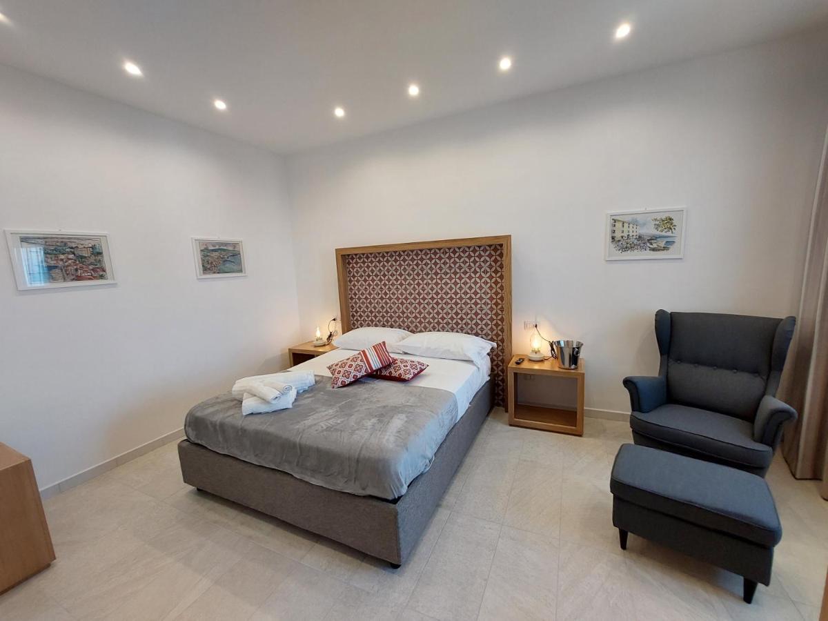 Mistral Luxury Suites Sorrento Exterior photo